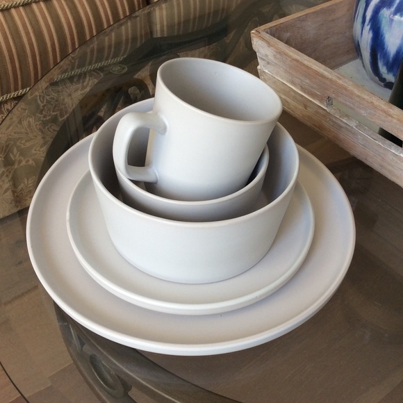 New 5 pcs Set Stoneware Luxmatte Dinnerware plate - Picture 13 of 14